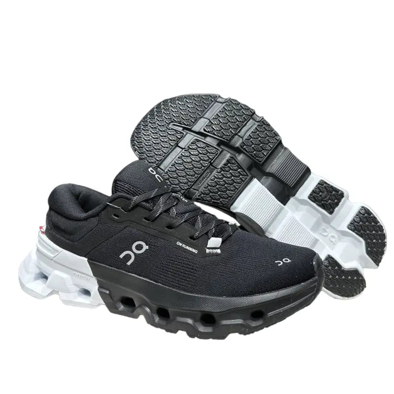 Women's On Running Cloudflyer 5 Black / White
